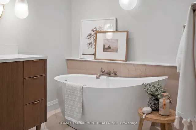 Additional image 25 of 2190 Lakeshore Rd Unit 403