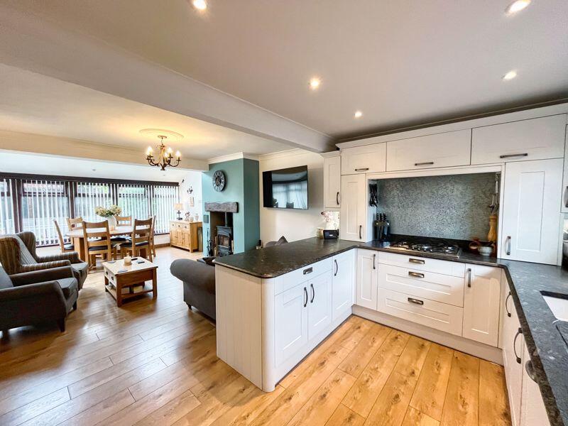 Additional image 3 of 18 Ogmore Drive, Porthcawl, Bridgend, CF36 3HR