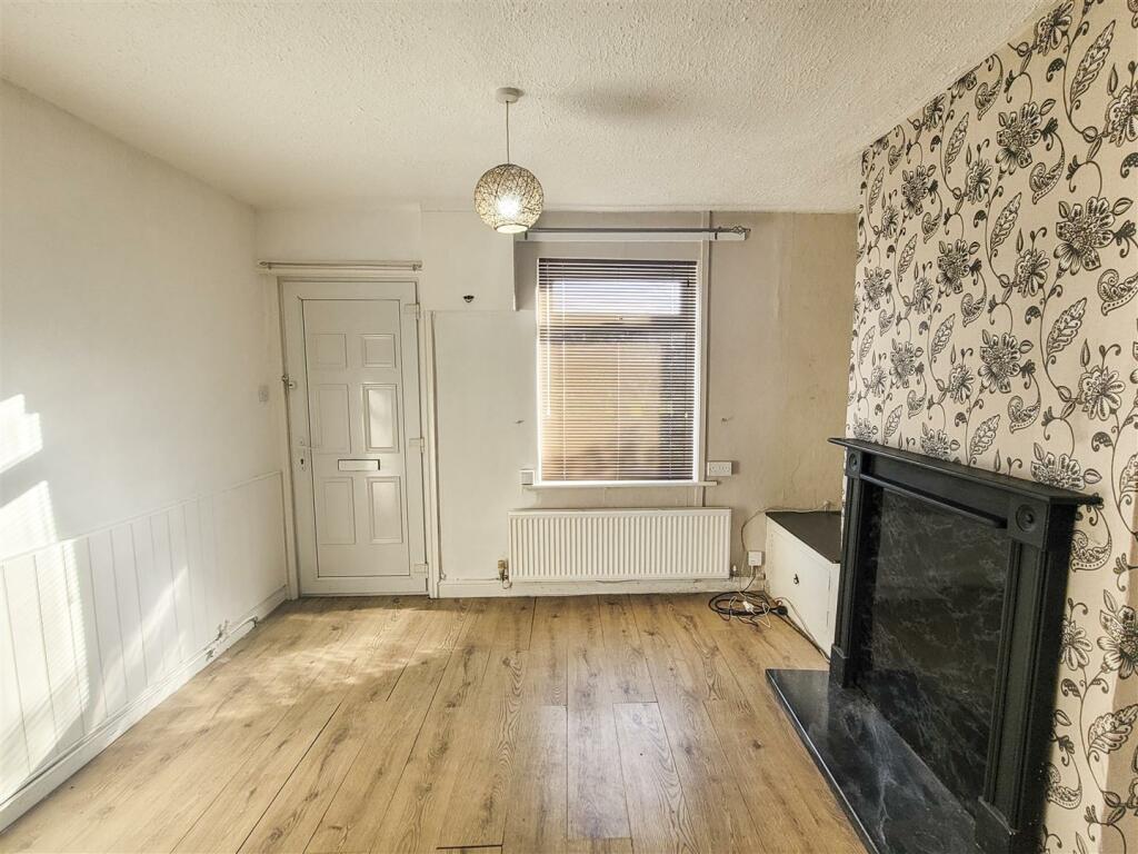 Additional image 2 of Gardners Row, Chester Road, Oakenholt