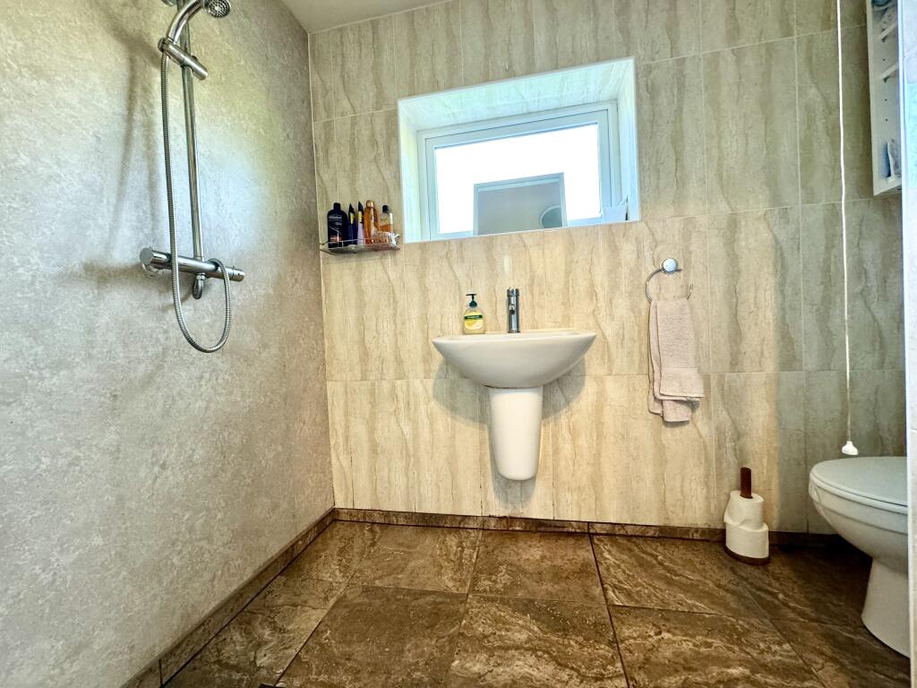 Additional image 17 of Bramblewood, Gwaelodygarth Close, Merthyr Tydfil