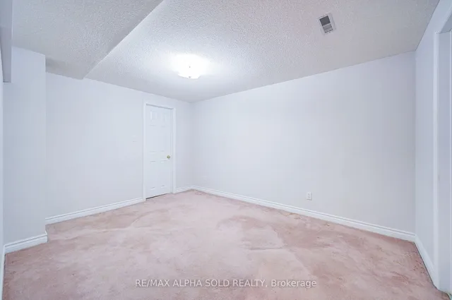 Additional image 36 of 126 Chapel Park Sq