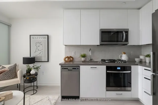 Additional image 9 of 195 McCaul St Unit 404