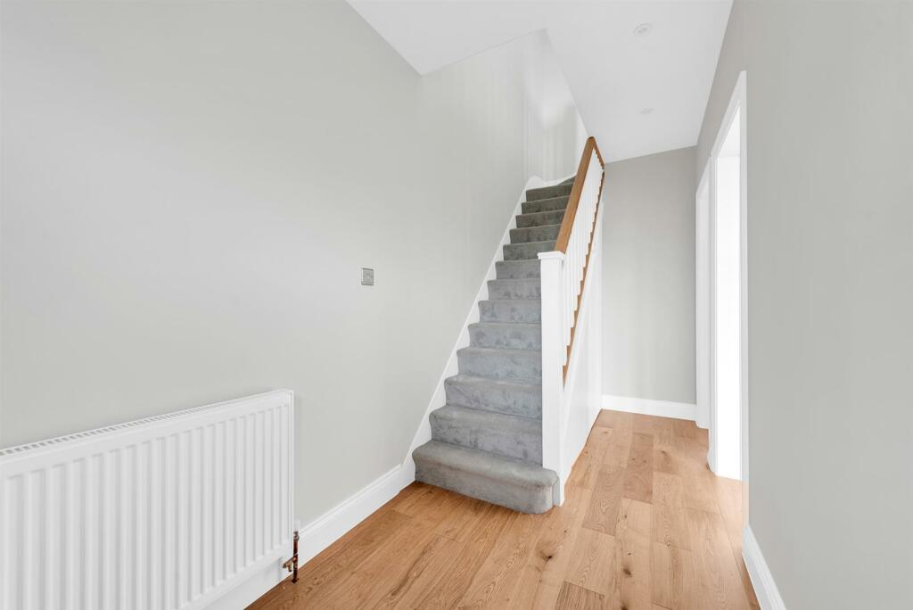 Additional image 7 of Oxhawth Crescent, Bromley