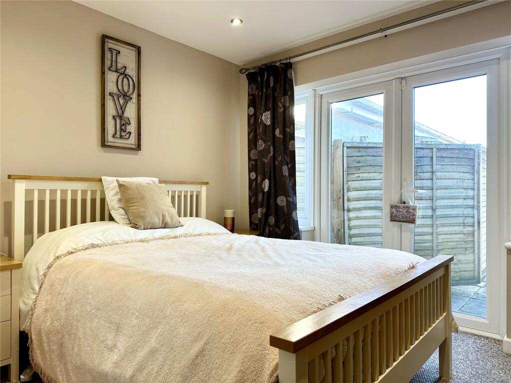 Additional image 11 of Woodfield Gardens, Highcliffe on Sea, Christchurch, Dorset, BH23