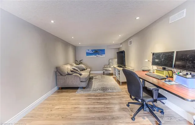 Additional image 37 of 82 Woolwich St