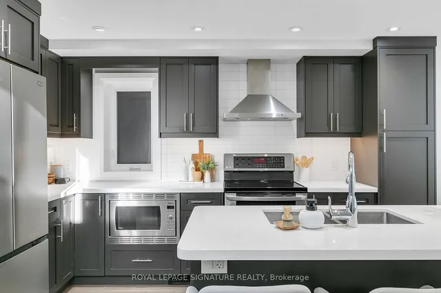 Additional image 14 of 63 Thyra Ave