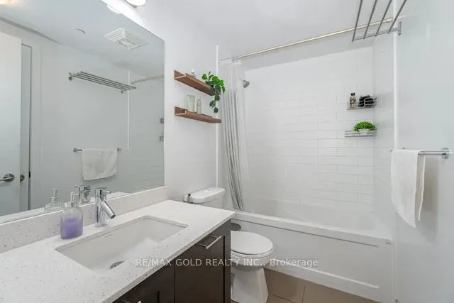 Additional image 21 of 2212 Lakeshore Blvd Unit 2210