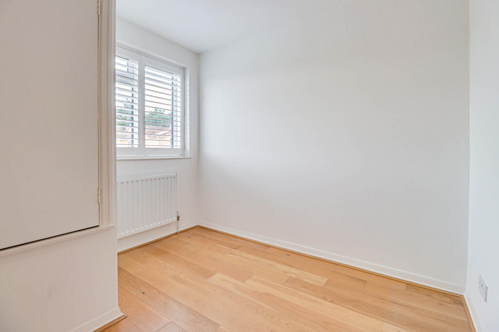 Additional image 13 of Hawthorn Way, St. Albans, Hertfordshire, AL2