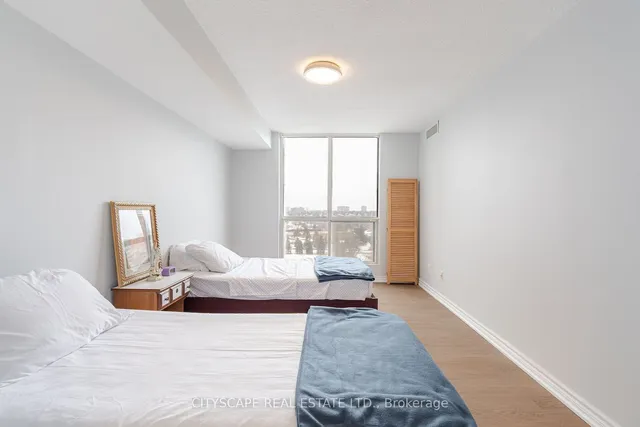 Additional image 5 of 2550 Lawrence Ave Unit 1411