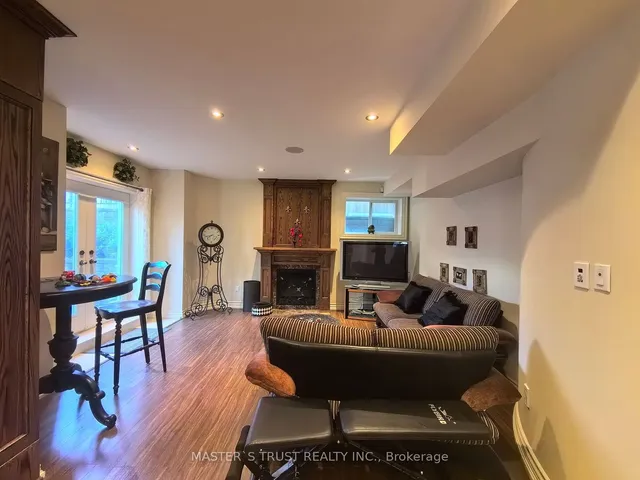 Additional image 18 of 216 Parkview Ave