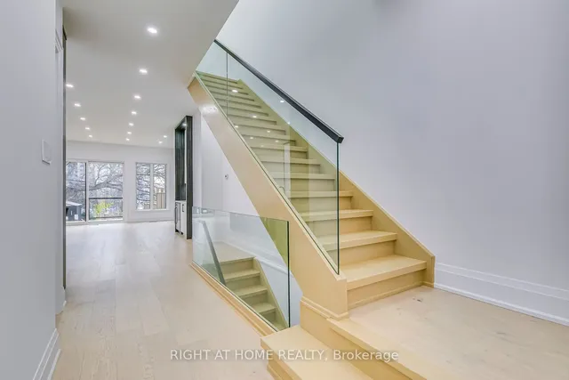 Additional image 13 of 5 Enfield Ave