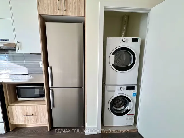 Additional image 6 of 180 Fairview Mall Dr Unit 603