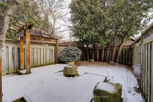 Additional image 39 of 17 Frankdale Ave