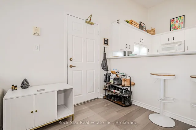 Additional image 3 of 4013 Kilmer Dr Unit 404