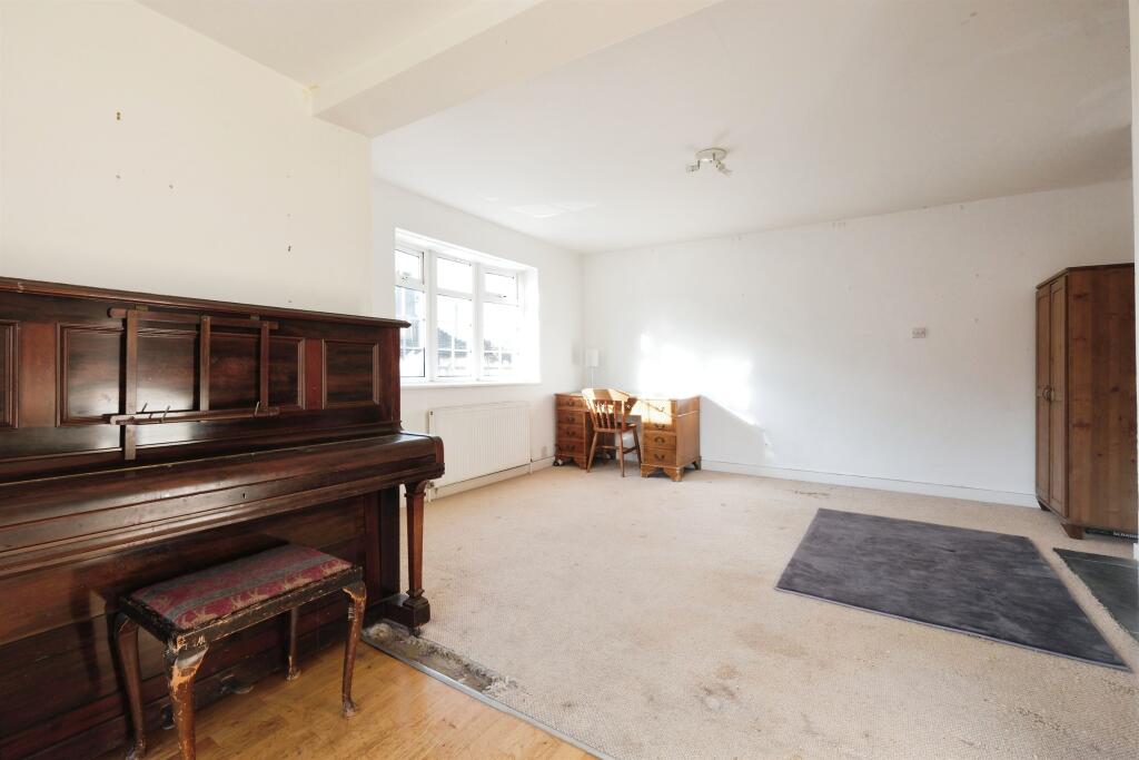 Additional image 11 of Fairlight Avenue, Telscombe Cliffs, Peacehaven