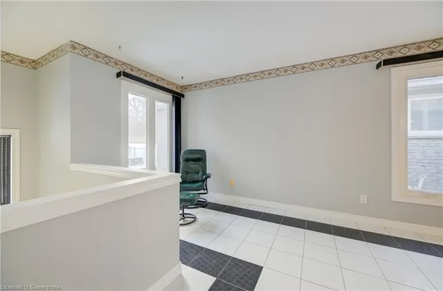Additional image 5 of 62 Robson Cres