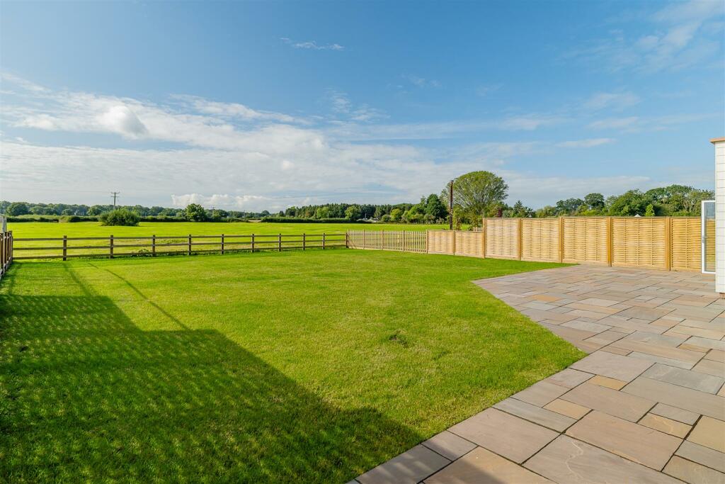 Additional image 29 of Belgrave Garden Mews, Pulford, Chester