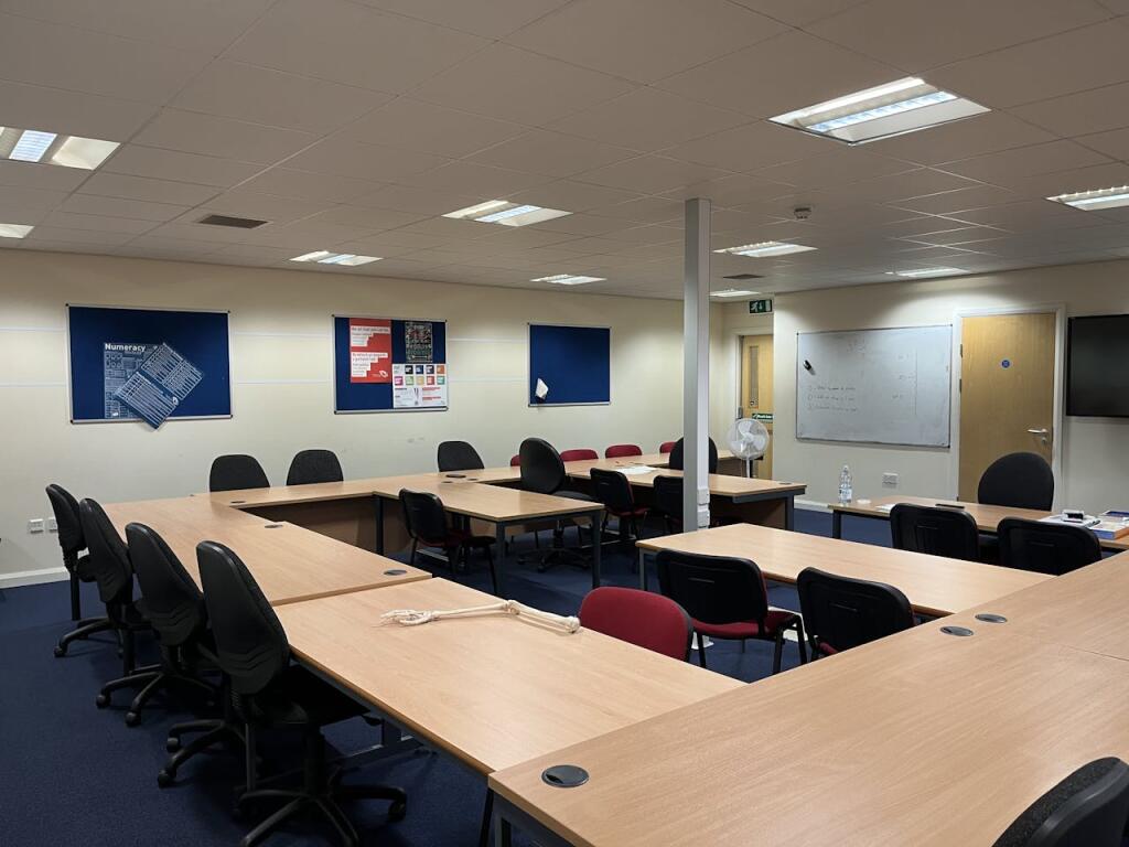 Additional image 9 of Unit B16, Queens Road, Bridgend Industrial Estate, Bridgend, CF31 3UT