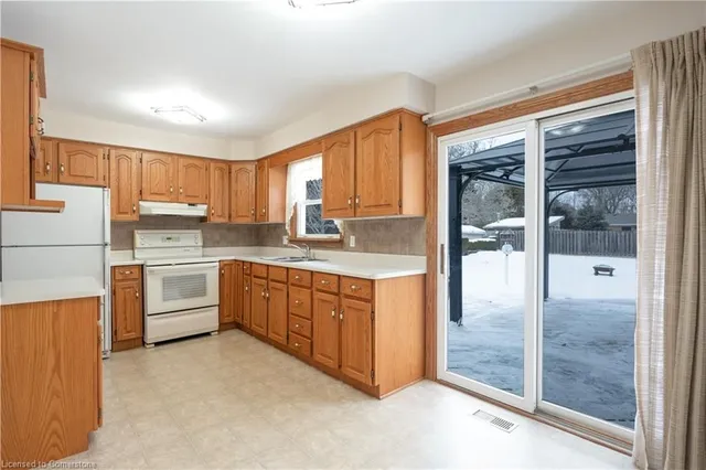 Additional image 10 of 23 Taylor Cres