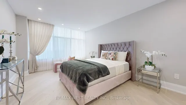 Additional image 31 of 900 Yonge St Unit 1403