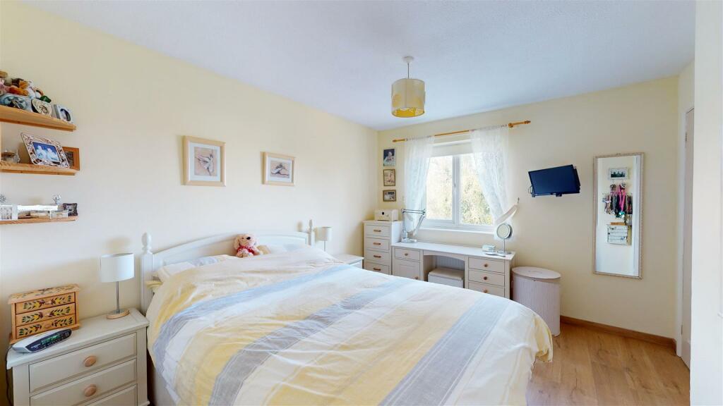 Additional image 7 of Crescent Close, Cowbridge