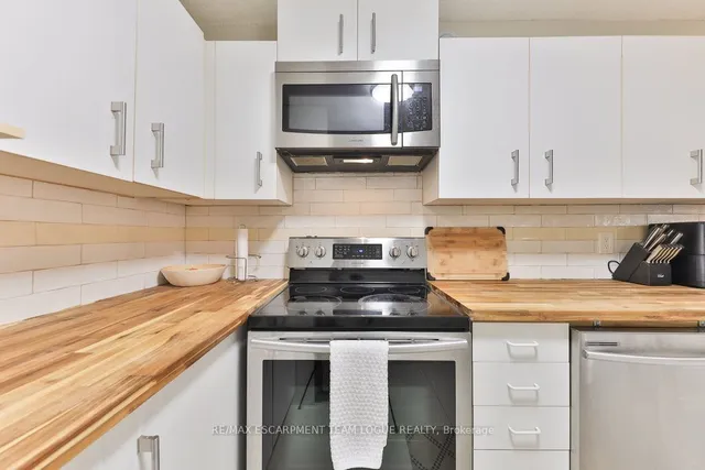 Additional image 12 of 2010 Cleaver Ave Unit 120