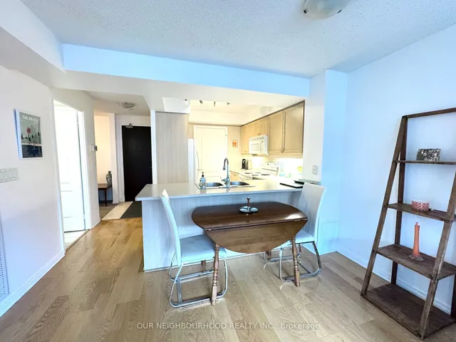 Additional image 16 of 205 The Donway W Unit 320