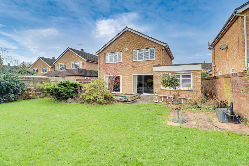 Additional image 16 of Hawthorn Way, St. Albans, Hertfordshire, AL2