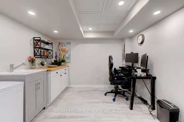 Additional image 33 of 98 SHOREVIEW Pl Unit 12