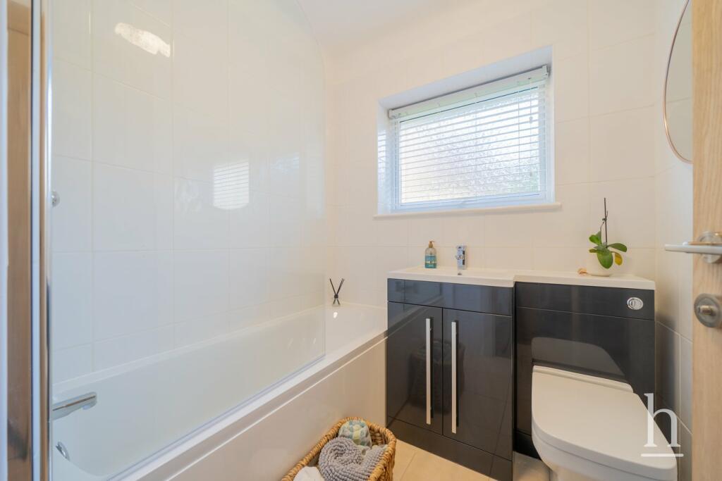 Additional image 32 of Gayton Parkway, Gayton, CH60