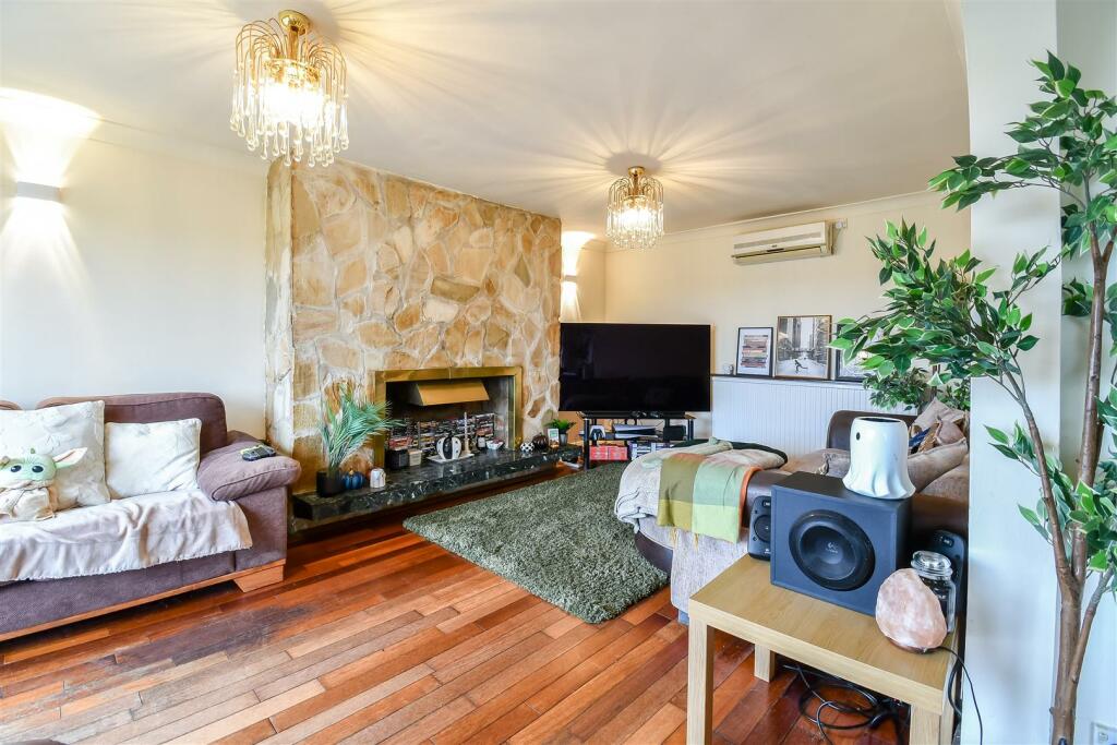 Additional image 10 of Viaduct View, Porthkerry, Rhoose