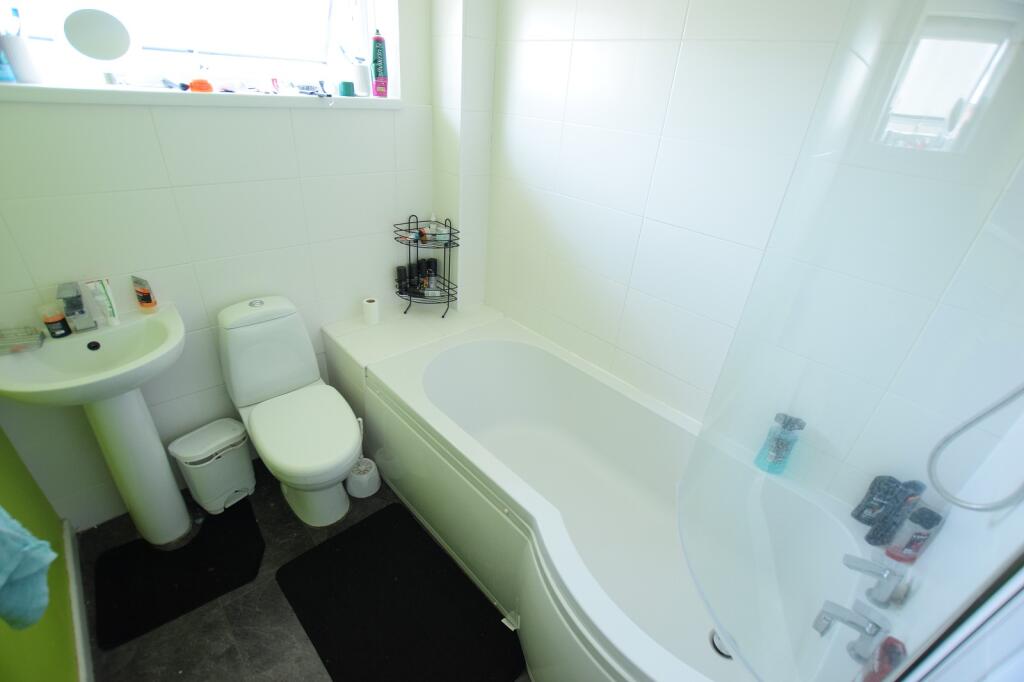 Additional image 7 of Marryat Road, New Milton, Hampshire. BH25 5LW