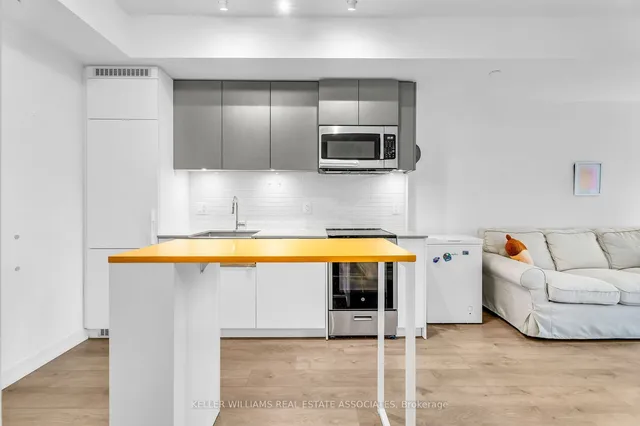 Additional image 7 of 270 Dufferin St Unit 329