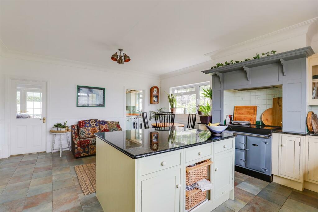 Additional image 3 of Broadlands, The Meadows, Penllyn, Nr Cowbridge, Vale of Glamorgan, CF71 7RL