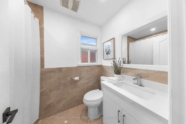 Additional image 26 of 48 Macdonell Ave