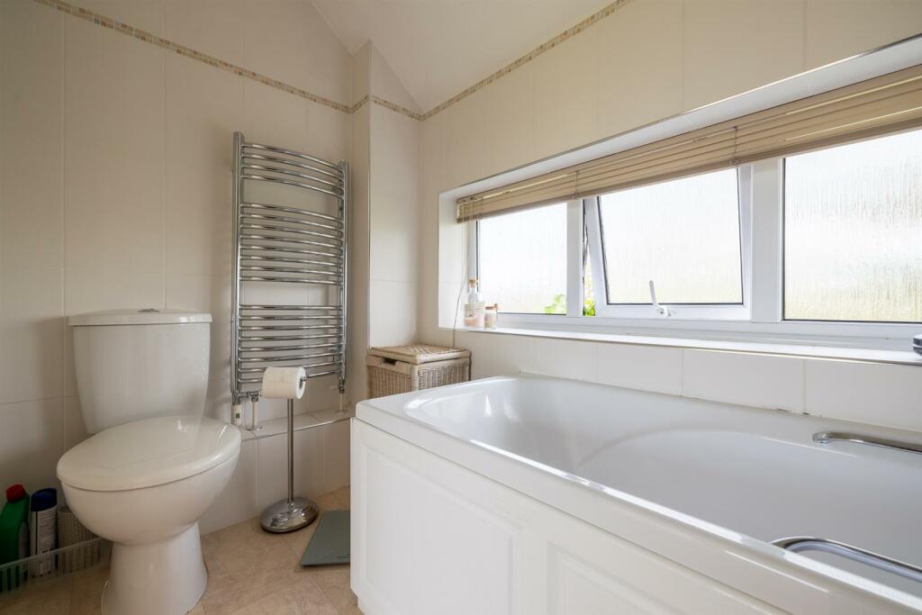 Additional image 19 of Hadlow Road, Willaston, Neston