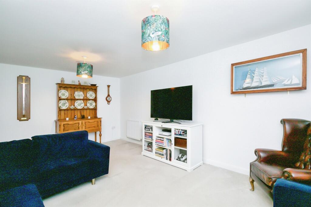 Additional image 6 of Rhodfa'r Hurricane, St. Athan, Barry