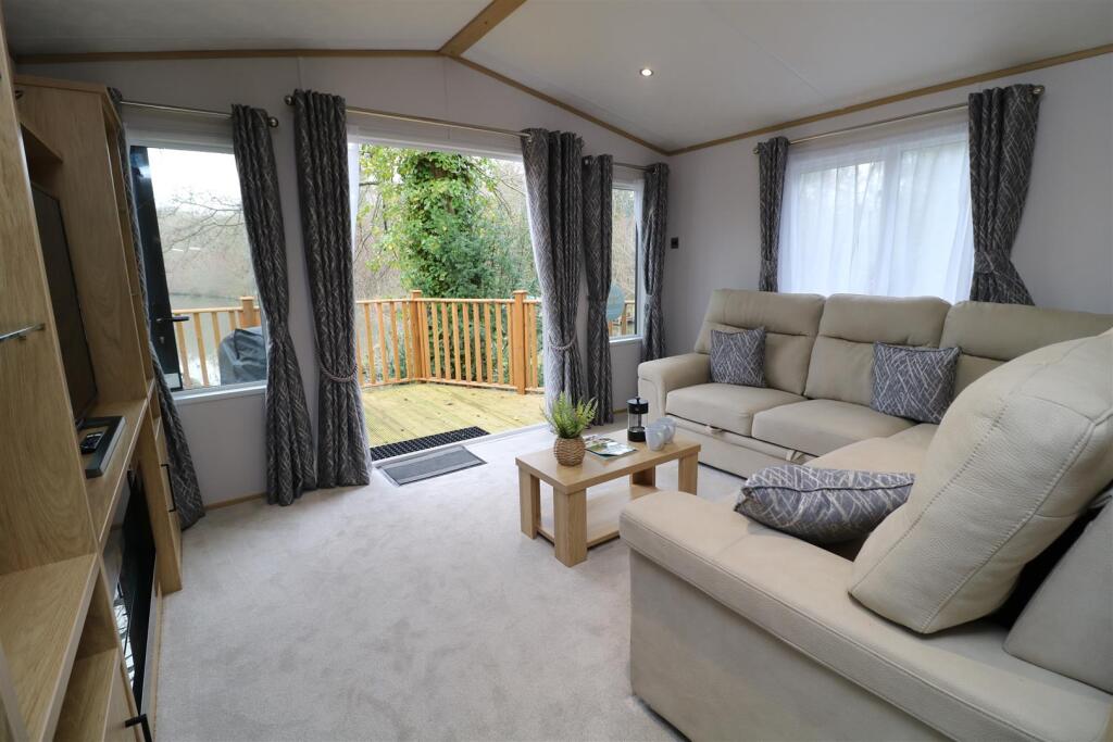 Additional image 3 of Lakeside view, Brokerswood