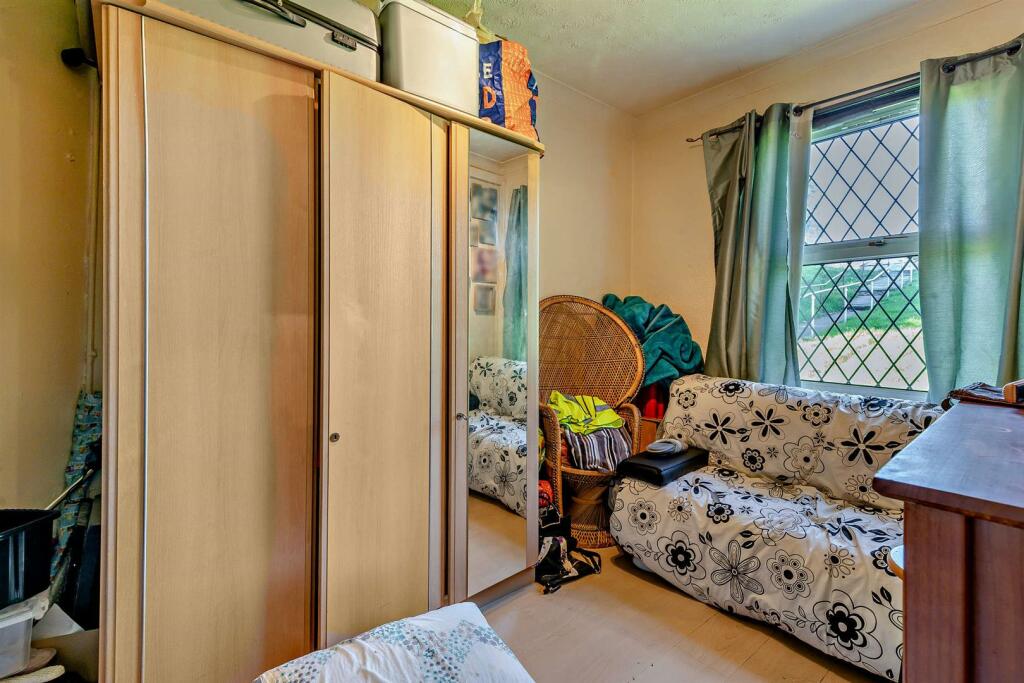 Additional image 5 of Flint