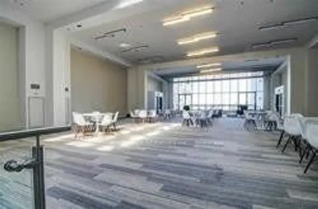 Additional image 4 of 36 Lisgar St Unit #822W