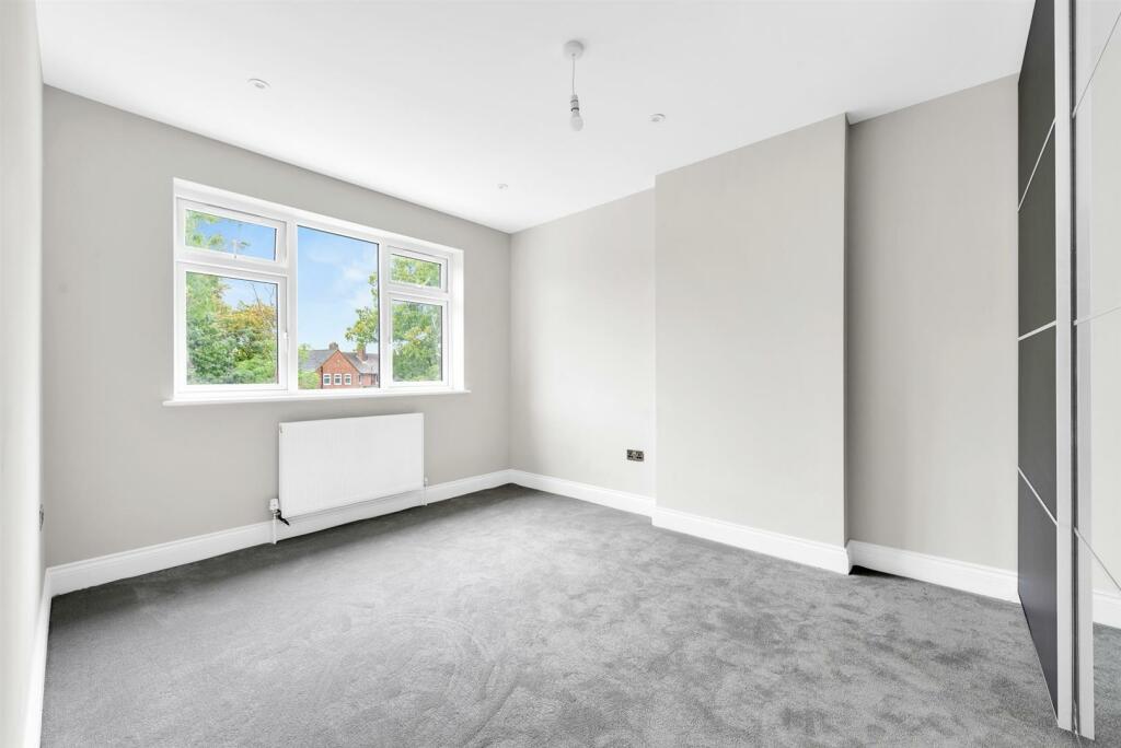 Additional image 9 of Oxhawth Crescent, Bromley