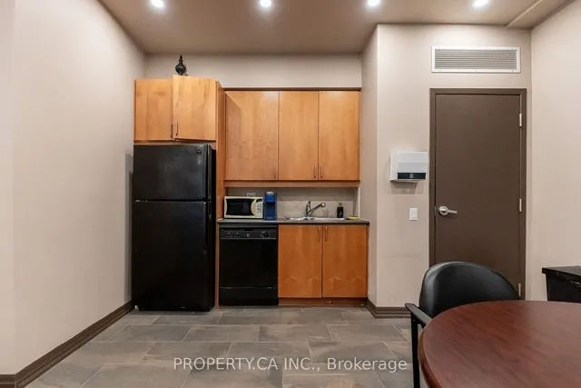 Additional image 36 of 901 Queen St Unit 213