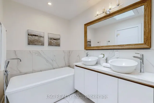 Additional image 17 of 868 Shaw St