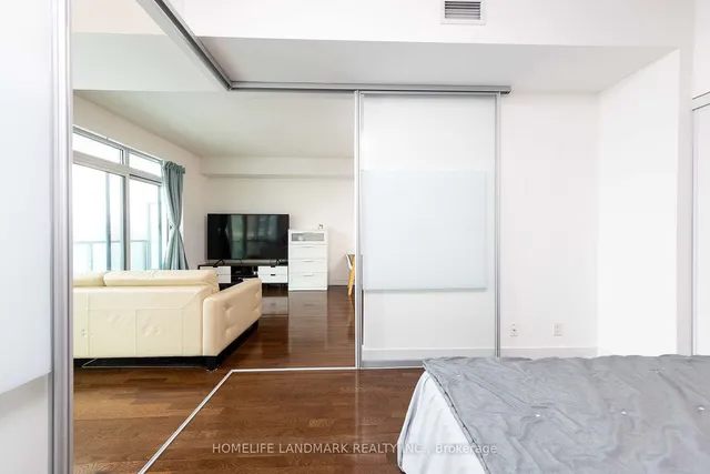 Additional image 14 of 26 Norton Ave Unit 504