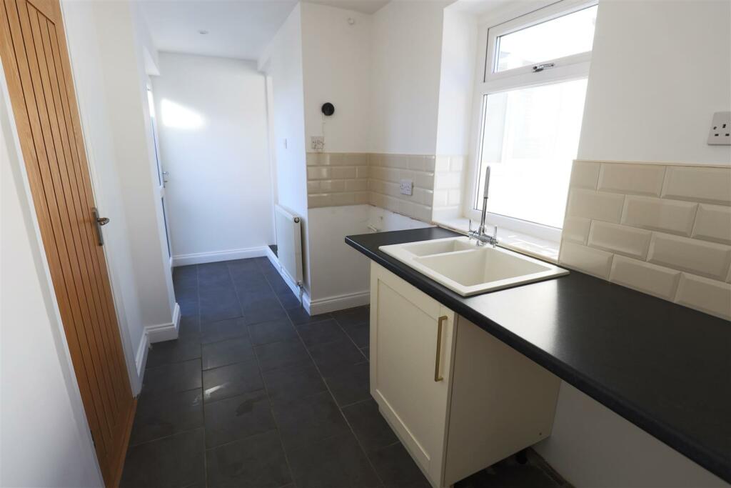 Additional image 9 of Downs View Close, Aberthin, Nr Cowbridge, Vale Of Glamorgan, CF71 7HG