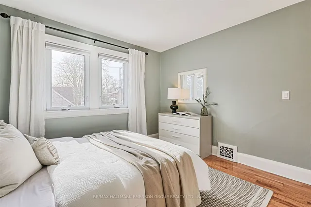 Additional image 17 of 158 Roslin Ave