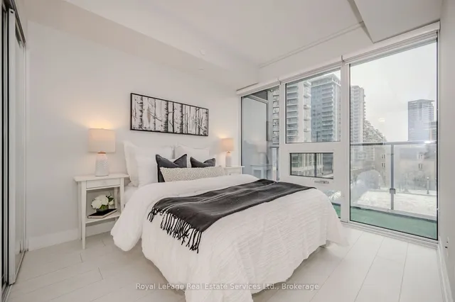 Additional image 8 of 19 Western Battery Rd Unit 310