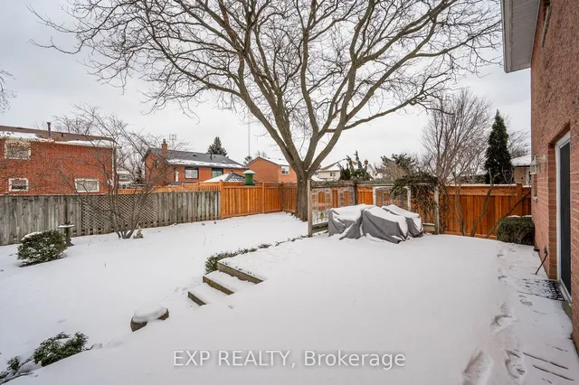 Additional image 24 of 705 Robertson Cres