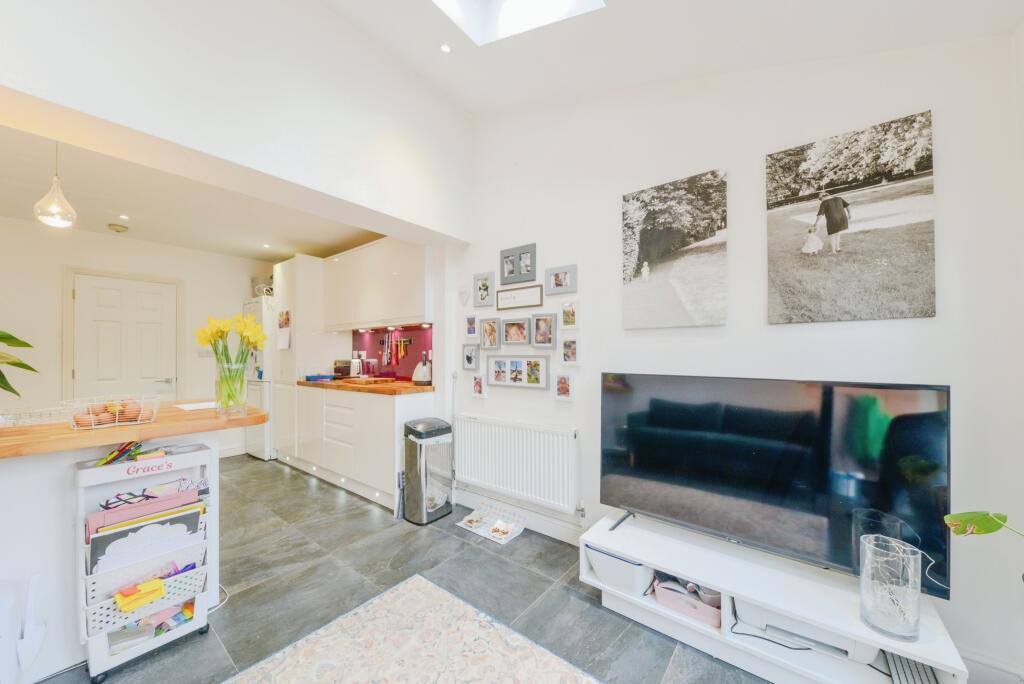 Additional image 4 of The leys, St Albans, AL4