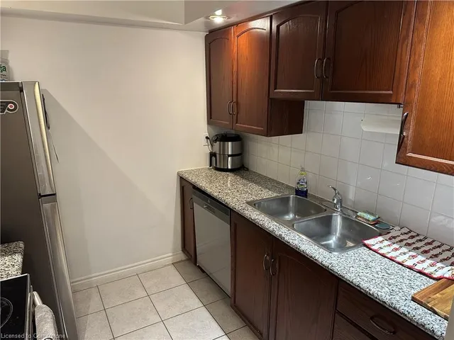 Additional image 8 of 270 Wellington St Unit 409